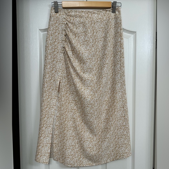 Endless Blu floral midi skirt with side slit. Size Small. - Picture 1 of 5